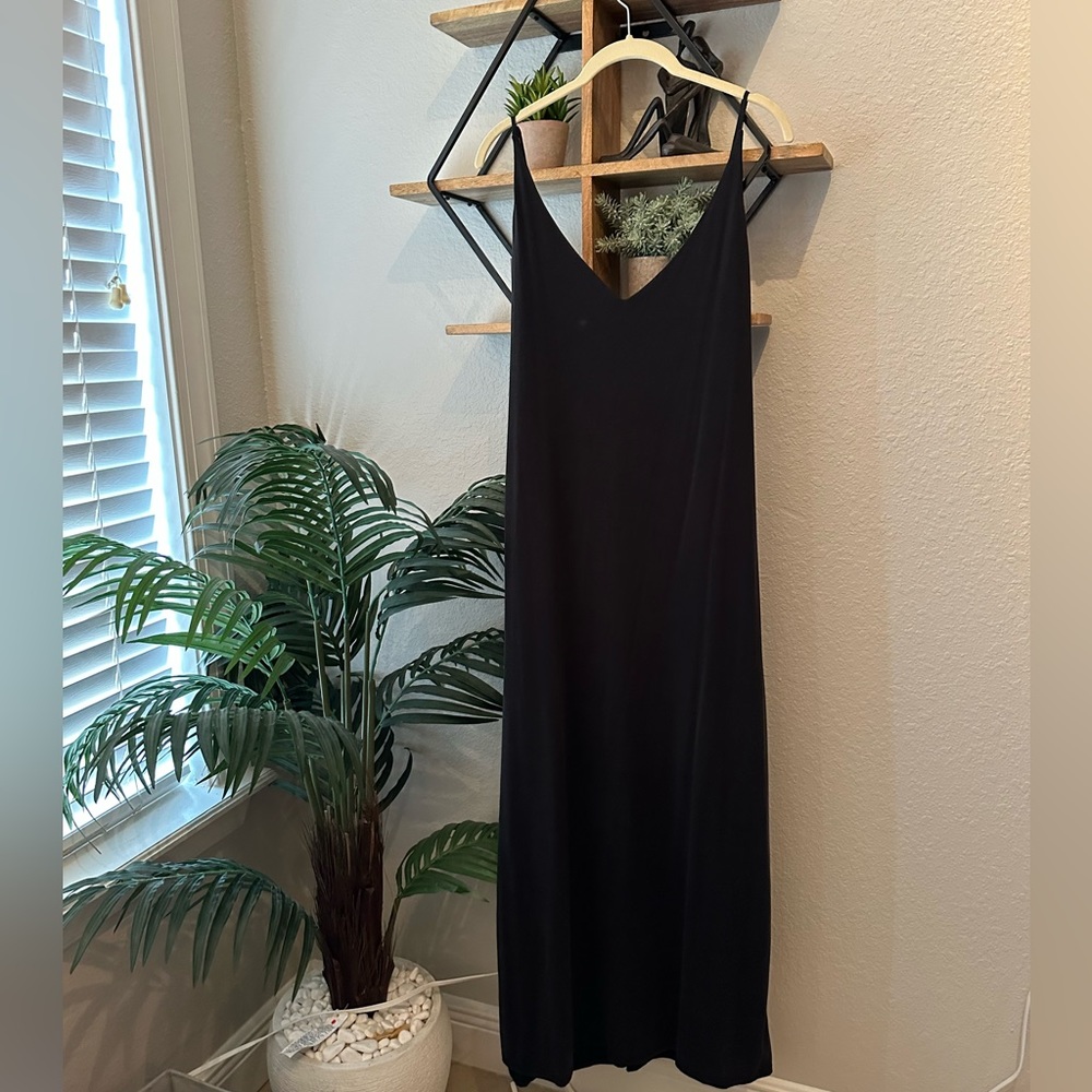 🌟 $10 or Less + BOGO on Sale Items! 🌟 Chrysanthemum Women's Black Maxi Dress